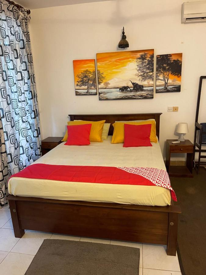 Oyo 459 Barasti Beach Resort Kalutara Bagian luar foto