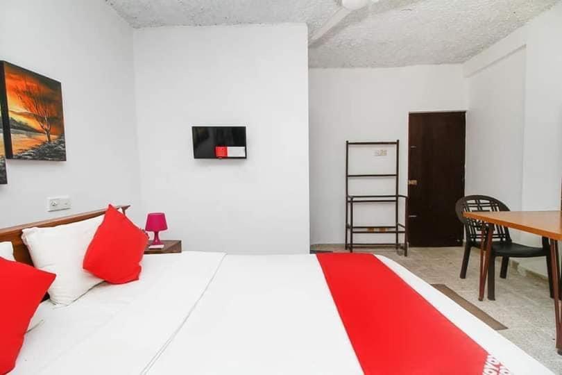 Oyo 459 Barasti Beach Resort Kalutara Bagian luar foto