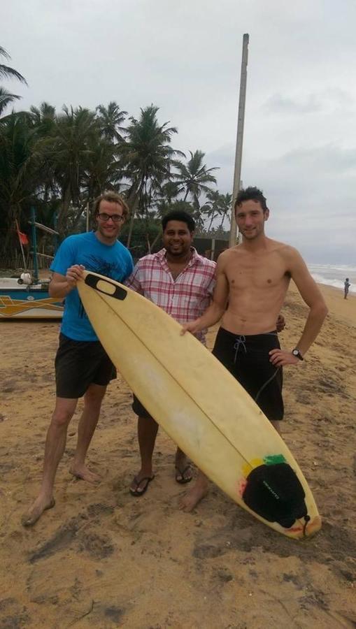 Oyo 459 Barasti Beach Resort Kalutara Bagian luar foto