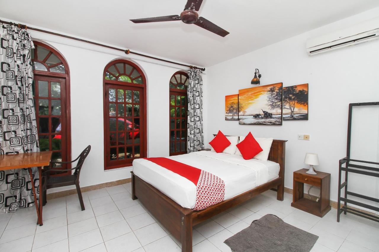 Oyo 459 Barasti Beach Resort Kalutara Bagian luar foto