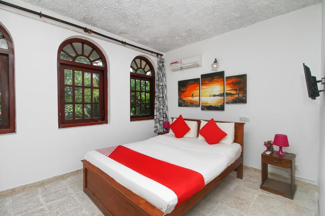 Oyo 459 Barasti Beach Resort Kalutara Bagian luar foto