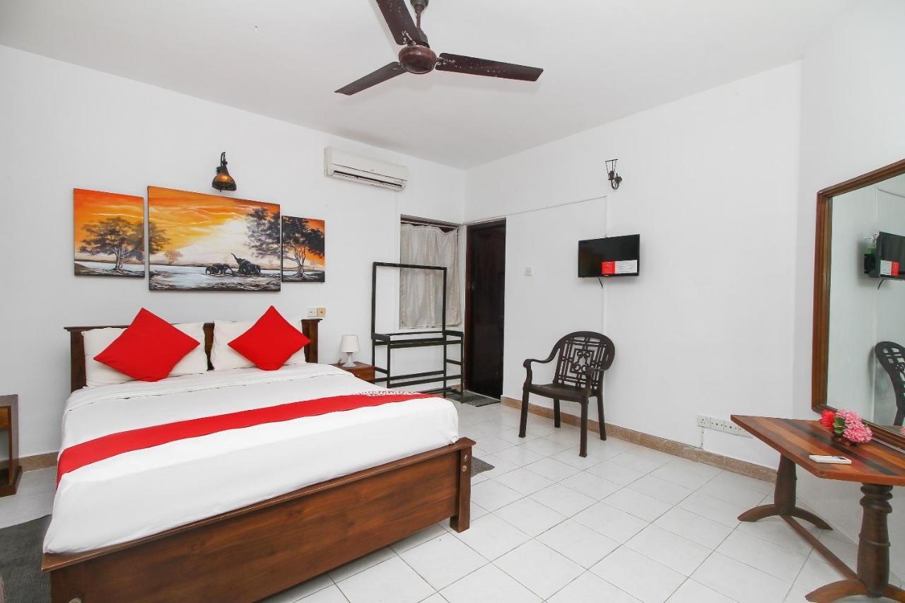 Oyo 459 Barasti Beach Resort Kalutara Bagian luar foto